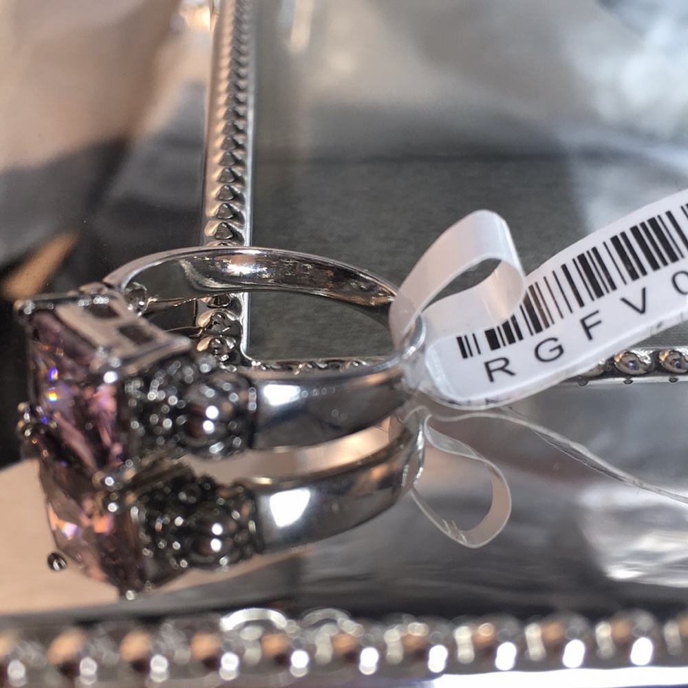 ❤️Gorgeous Pink Sapphire Silver Plated Size 7 - Picture 4 of 5